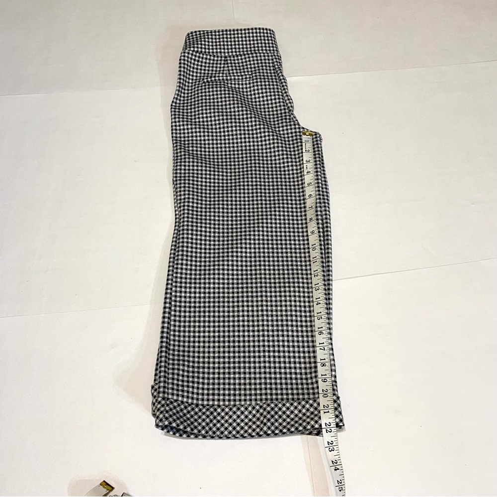 47. C Est. 1946 Black and White Checkered Women's Capris - Picture 6 of 10